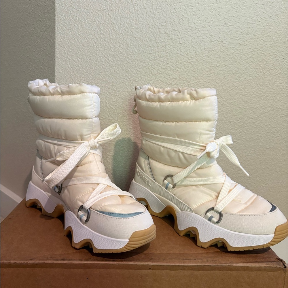 Sorel Women's Winter Boots - White and Tan - Picture 2 of 6